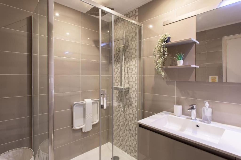 Appartamento L11 Claire Fontaine Sea View 2 Bdr Ac Parking Swiming Pool Nizza